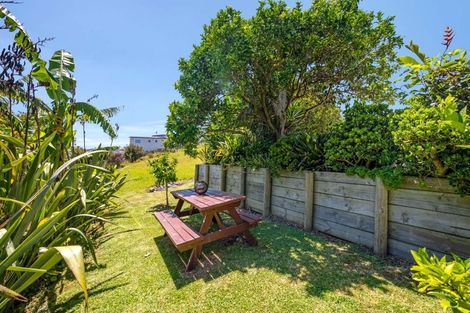 Photo of property in 24 Bay View Road, Cable Bay, 0420