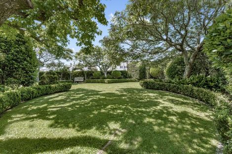 Photo of property in 52 Bassett Road, Remuera, Auckland, 1050