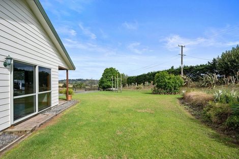 Photo of property in 10 Merewhira Road, Paremoremo, Albany, 0793