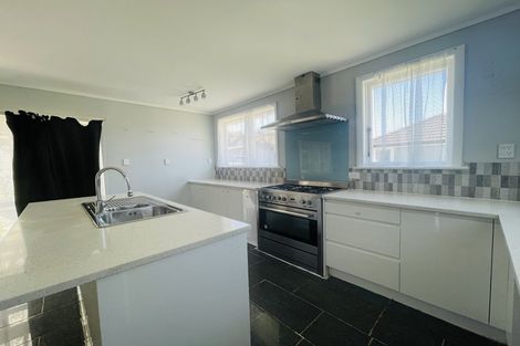 Photo of property in 86 Arimu Road, Papakura, 2110