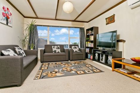 Photo of property in 1/178 Archers Road, Glenfield, Auckland, 0629