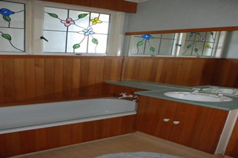 Photo of property in 28 Frickleton Street, Taradale, Napier, 4112