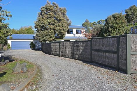 Photo of property in 32 Cedar Road, Te Awanga, 4102