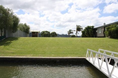 Photo of property in 126 Waterways Parade, Pauanui, Hikuai, 3579