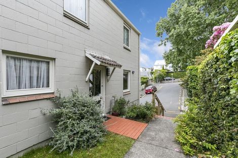 Photo of property in 24 Cottleville Terrace, Thorndon, Wellington, 6011