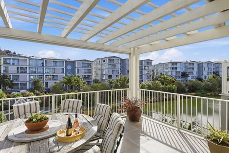 Photo of property in 37 Parkside Drive, Orewa, 0931