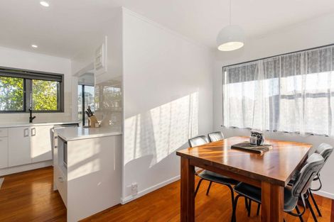 Photo of property in 20 Kirby Street, Glendene, Auckland, 0602