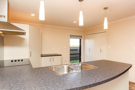 Photo of property in 354 Carrington Street, Upper Vogeltown, New Plymouth, 4310