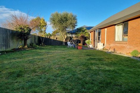 Photo of property in 12 Farm Lane, Parklands, Christchurch, 8083