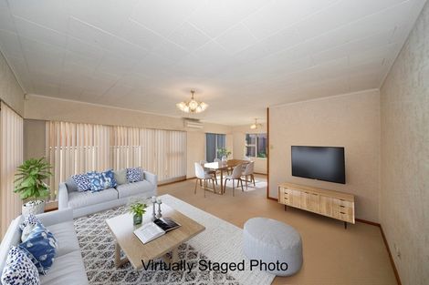 Photo of property in 8 Spencer Place, Merrilands, New Plymouth, 4312