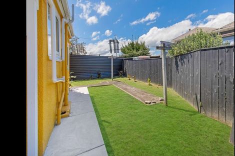 Photo of property in 8a Pharazyn Street, Gonville, Whanganui, 4500