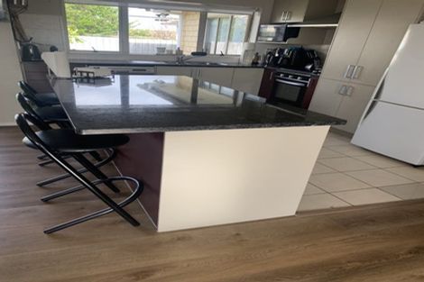 Photo of property in 11a Grainger Road, Te Atatu South, Auckland, 0610