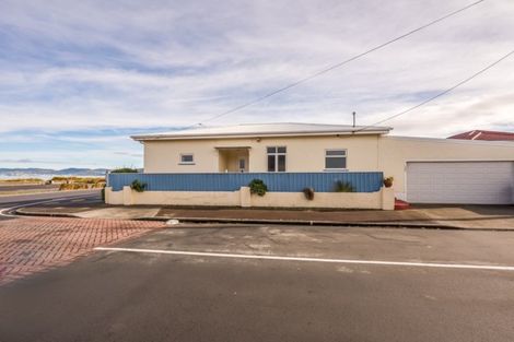 Photo of property in 155 The Esplanade, Petone, Lower Hutt, 5012