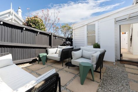 Photo of property in 11 Hereford Street, Roslyn, Dunedin, 9010