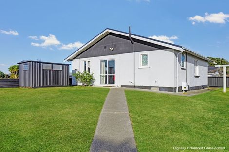 Photo of property in 2a Waitai Street, Castlecliff, Wanganui, 4501