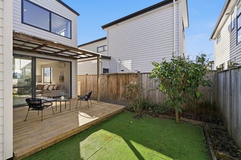 Photo of property in 9 Pihoihoi Place, Hobsonville, Auckland, 0616