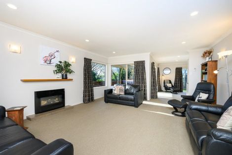 Photo of property in 14 Churchill Avenue, Hokowhitu, Palmerston North, 4410