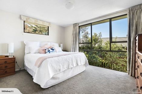 Photo of property in 41 John Dee Crescent, Red Beach, 0932