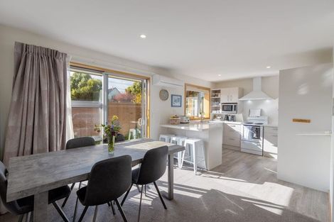 Photo of property in 76 Palatine Terrace, Saint Martins, Christchurch, 8022