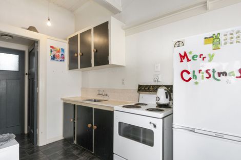 Photo of property in 38 Hargest Crescent, Saint Kilda, Dunedin, 9012