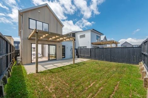 Photo of property in 12 Sacred Kingfisher Road, Hobsonville, Auckland, 0618