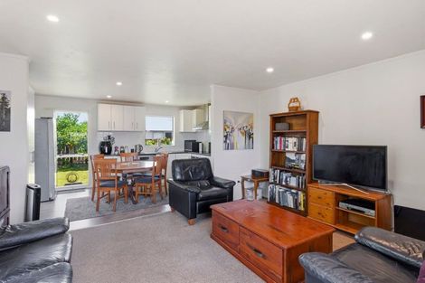 Photo of property in 2 Cargill Street, Levin, 5510