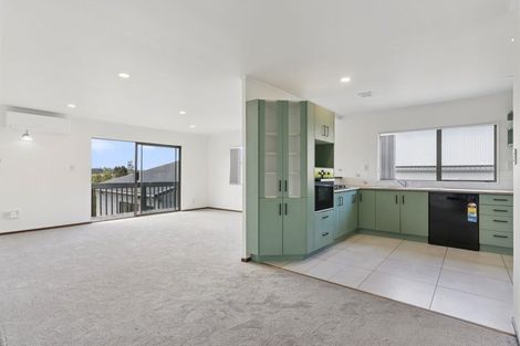 Photo of property in 34 Capilano Place, Glenfield, Auckland, 0629