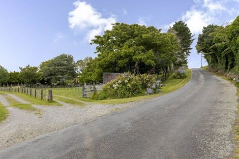 Photo of property in 327 Awai Road, Tarurutangi, New Plymouth, 4372