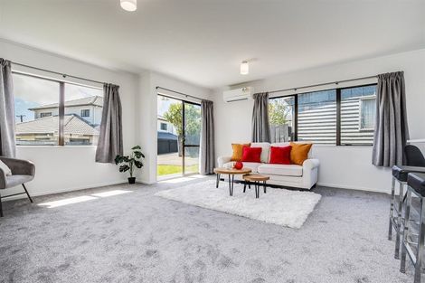 Photo of property in 2/12 Olive Crescent, Papatoetoe, Auckland, 2025