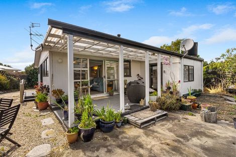 Photo of property in 23 Holton Road, Amberley, 7481