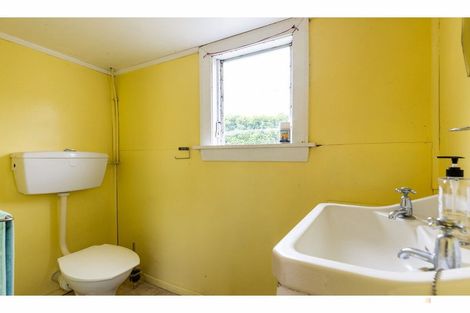 Photo of property in 16 Dobson Street, Waimate, 7924