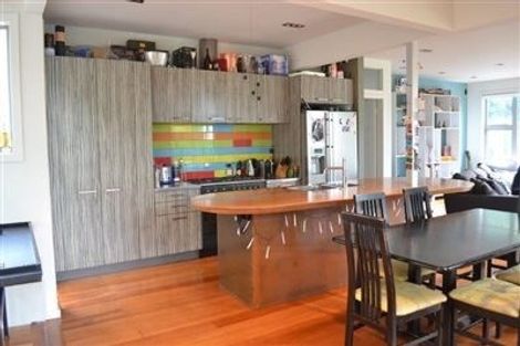 Photo of property in 5 Valley Street, Island Bay, Wellington, 6023