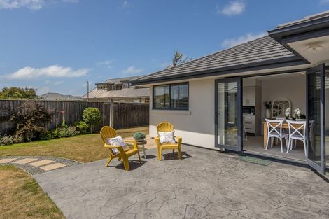 Photo of property in 10 Puhara Avenue, Parklands, Christchurch, 8083