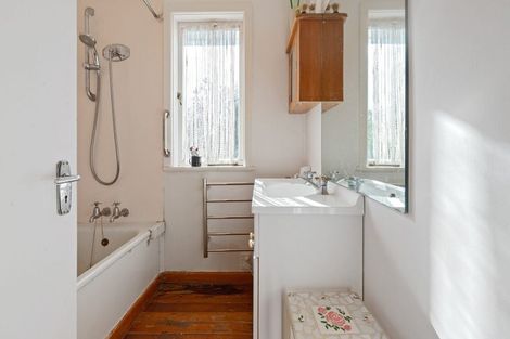 Photo of property in 79 Tiri Road, Tindalls Beach, Whangaparaoa, 0930