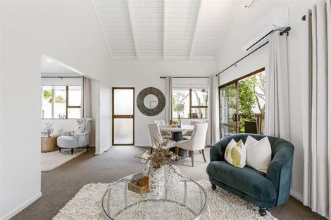 Photo of property in 2/14 Priestley Drive, Bucklands Beach, Auckland, 2014