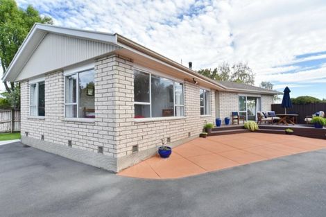 Photo of property in 24 Jenkins Avenue, Redwood, Christchurch, 8051