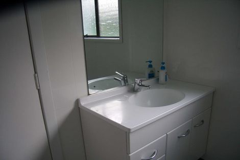 Photo of property in 17 Tatyana Place, Massey, Auckland, 0614