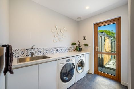 Photo of property in 2 Deans Place, Amberley, 7410