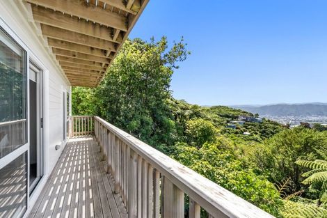 Photo of property in 60 Maungaraki Road, Korokoro, Lower Hutt, 5012