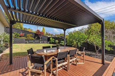 Photo of property in 1/9 Watea Road, Torbay, Auckland, 0630