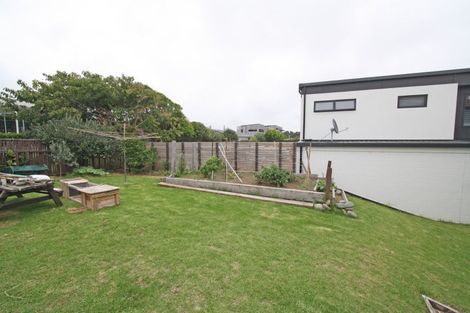 Photo of property in 50 Messenger Terrace, Oakura, 4314