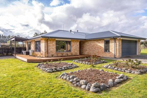 Photo of property in 1176 State Highway 2, Mikimiki, Masterton, 5881