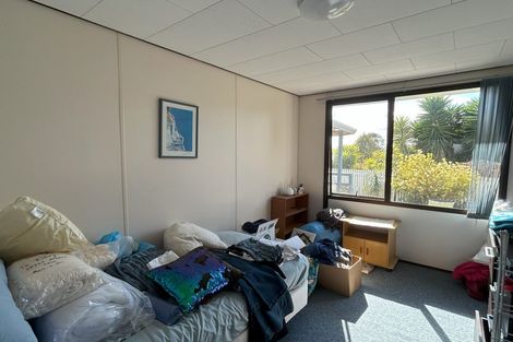 Photo of property in 2/141 Carnoustie Drive, Wattle Downs, Auckland, 2103