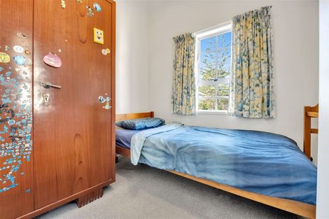 Photo of property in 1 Cascades Road, Pakuranga Heights, Auckland, 2010