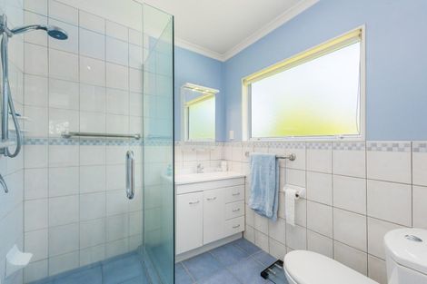 Photo of property in 17 Summerfield Lane, Albany, Auckland, 0632