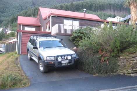 Photo of property in 17 Watts Road, Fernhill, Queenstown, 9300