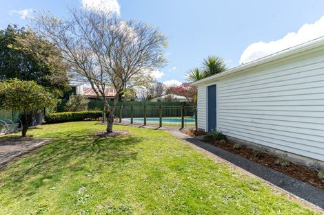 Photo of property in 9 Armstrong Avenue, Carterton, 5713