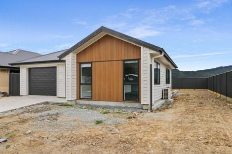 Photo of property in 34 Castletown Street, Wallaceville, Upper Hutt, 5018