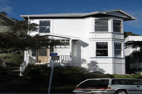 Photo of property in 144 Kelburn Parade, Kelburn, Wellington, 6012