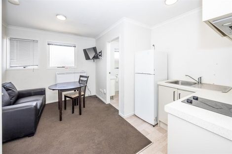 Photo of property in 12 Crescent Court, Melville, Hamilton, 3206